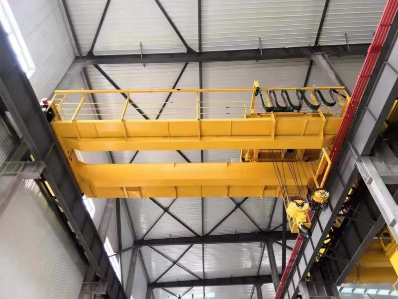 Overhead crane for