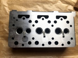Diesel Engine Spare Part Cylinder Head for kubota D1402